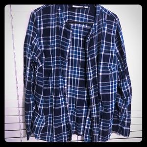 Soft round neck flannel with fitted waist